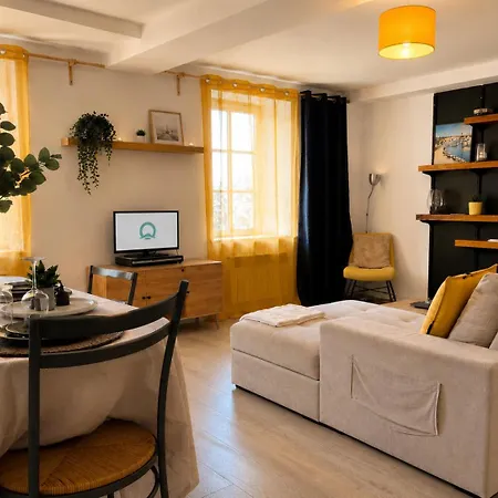 Apartment Oparadi 